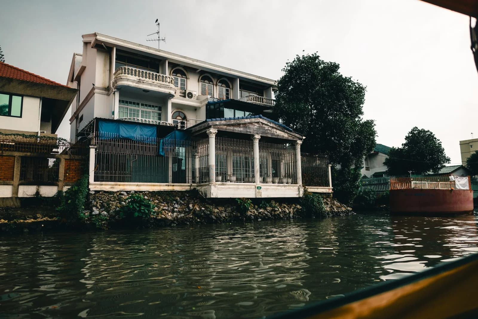 Ang Thong Marine Park Cruise in Thailand