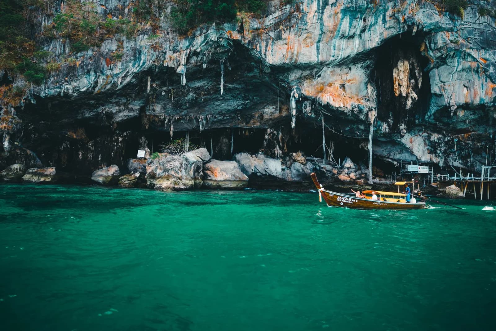 RV River Kwai Cruise in Thailand
